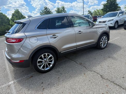 Used 2019 Lincoln MKC Select w/ Select Plus Package AWD/4WD image 5