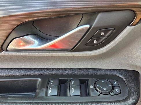 Used 2022 GMC Terrain SLE w/ Driver Convenience Package FWD image 22