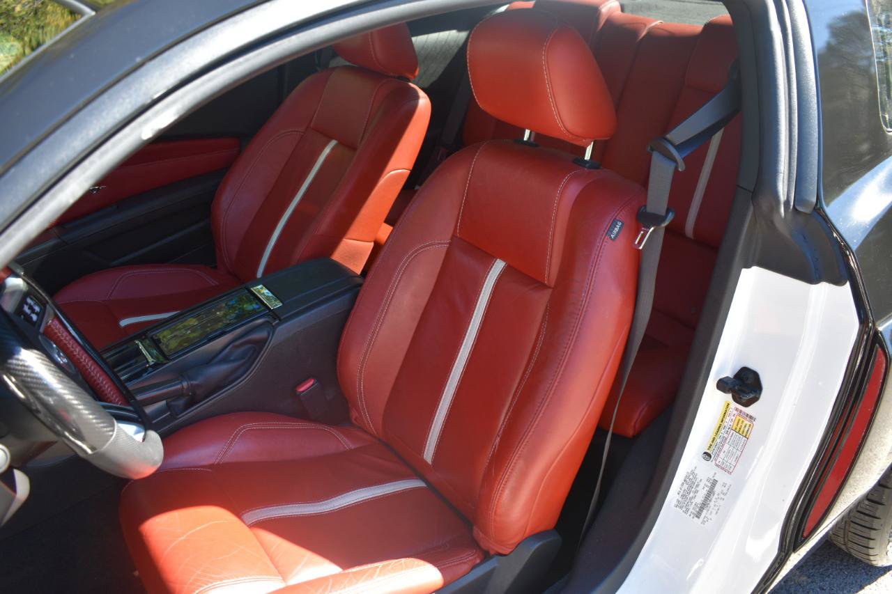 Used 2010 Ford Mustang GT Premium RWD image 13