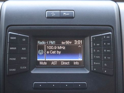 Used 2013 Ford F150 XLT w/ Luxury Equipment Group image 26