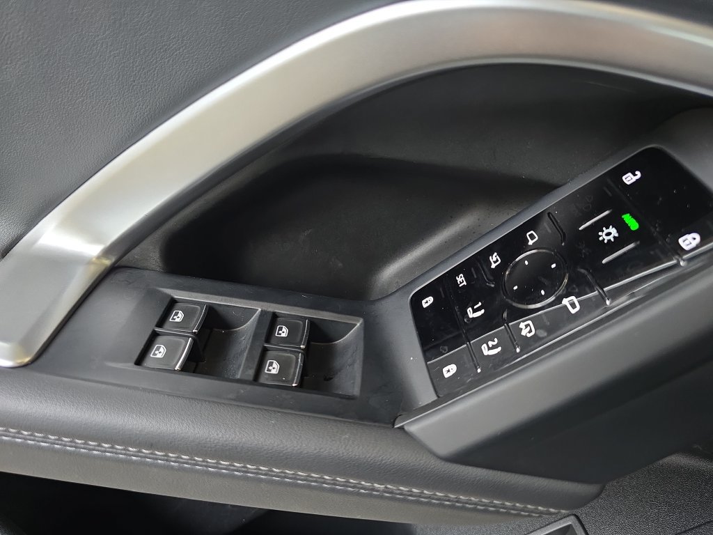 Used 2025 Audi Q5 Premium w/ Convenience Package AWD/4WD image 31