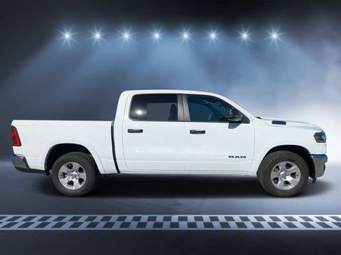 Used 2025 RAM 1500 Big Horn AWD/4WD image 2