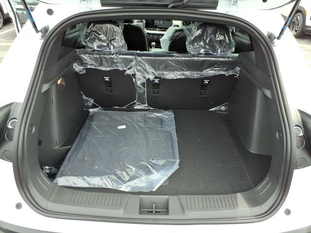 New 2026 Chevrolet Trax RS w/ Sunroof Package FWD image 10