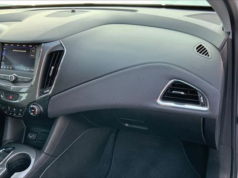 Used 2019 Chevrolet Cruze LS w/ LS Fleet Convenience Package image 18