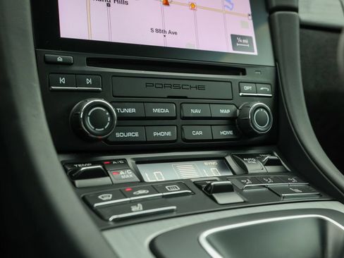 Certified 2018 Porsche 911 GT3 RWD image 41