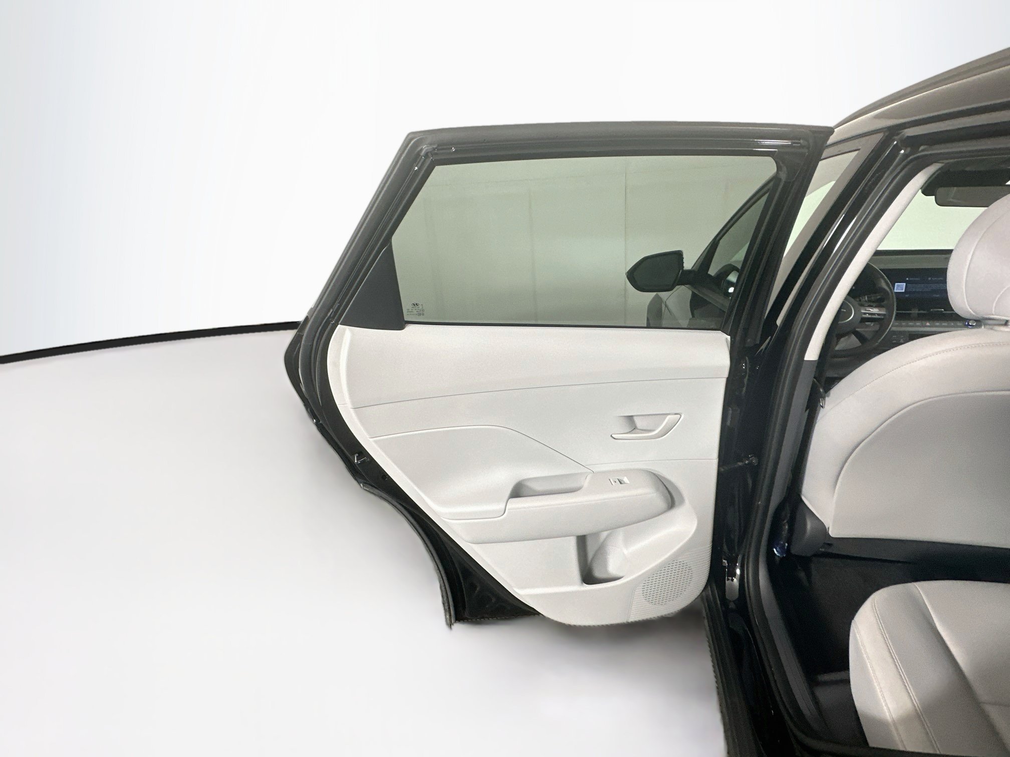 Used 2025 Hyundai Kona SEL FWD image 25