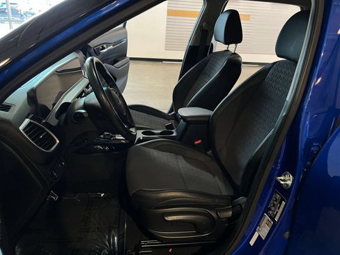 Used 2025 Kia Seltos S FWD image 28