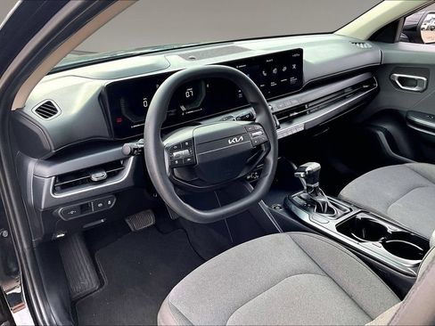 Used 2025 Kia K4 FWD image 13