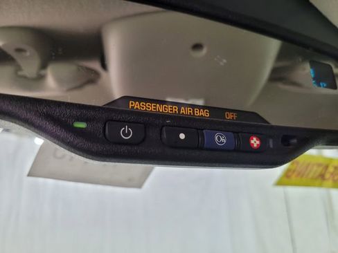 Used 2005 Chevrolet Suburban LS w/ Preferred Equipment Group image 24