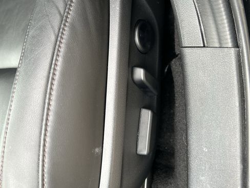 Used 2024 MAZDA MAZDA3 s image 22