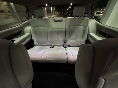 Used 2024 Jeep Wagoneer Series III w/ Premium Group I image 16