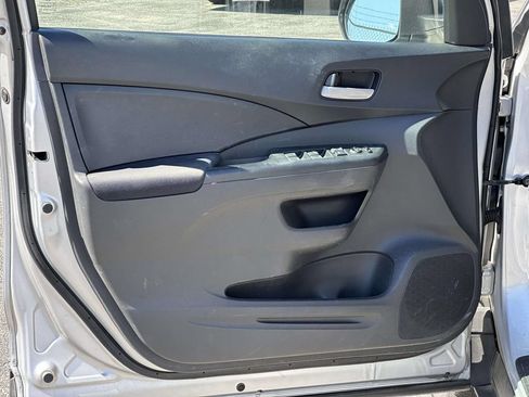 Used 2015 Honda CR-V LX image 8