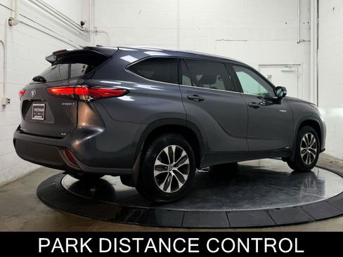 Used 2020 Toyota Highlander XLE image 8
