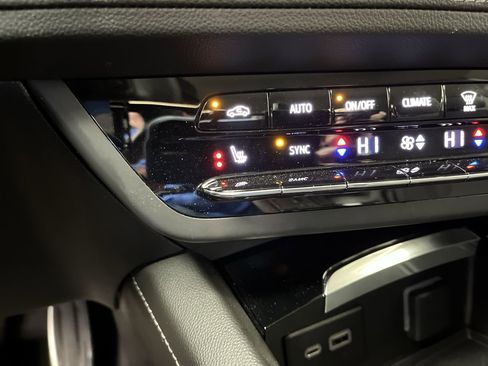 Certified 2023 Buick Envision Preferred w/ Sport Touring Package AWD/4WD image 24