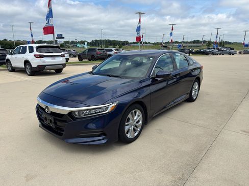 Used 2018 Honda Accord LX image 1