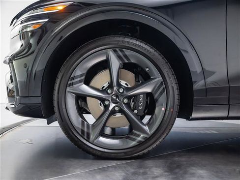 New 2026 Genesis GV70 2.5T Sport Prestige w/ G1 Accessory Package AWD/4WD image 13