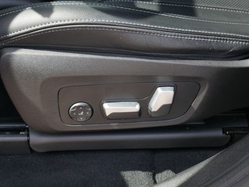 Used 2023 BMW X4 xDrive30i w/ Convenience Package image 18