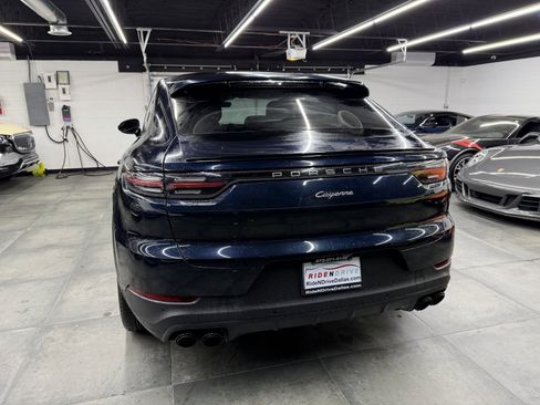 Used 2023 Porsche Cayenne Base image 5