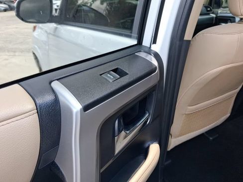 Used 2024 Toyota 4Runner SR5 Premium w/ Moonroof Package RWD image 10