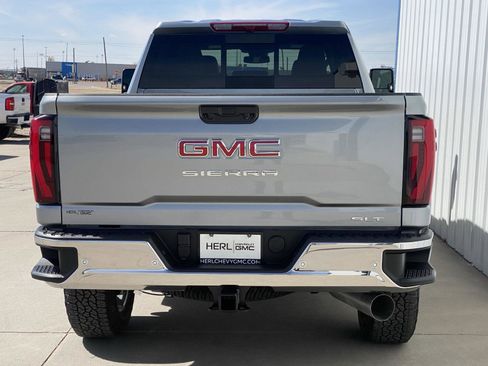 New 2026 GMC Sierra 2500 SLT image 6