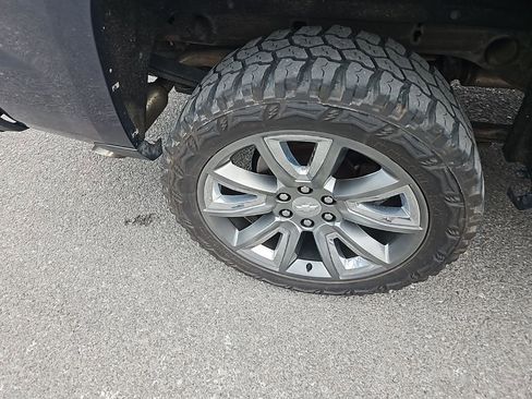 Used 2018 Chevrolet Silverado 1500 LTZ Z71 w/ Centennial Edition image 11