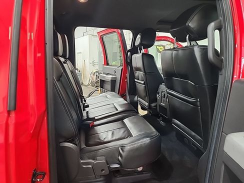 Used 2016 Ford F250 Lariat w/ Lariat Ultimate Package AWD/4WD image 19