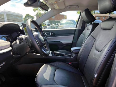 Certified 2022 Jeep Compass Limited AWD/4WD image 16