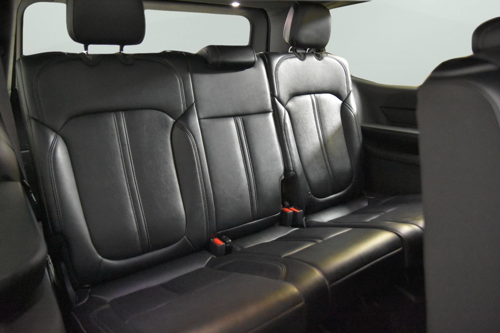 Used 2024 Jeep Wagoneer Series II w/ Flexible Seating Group RWD image 40