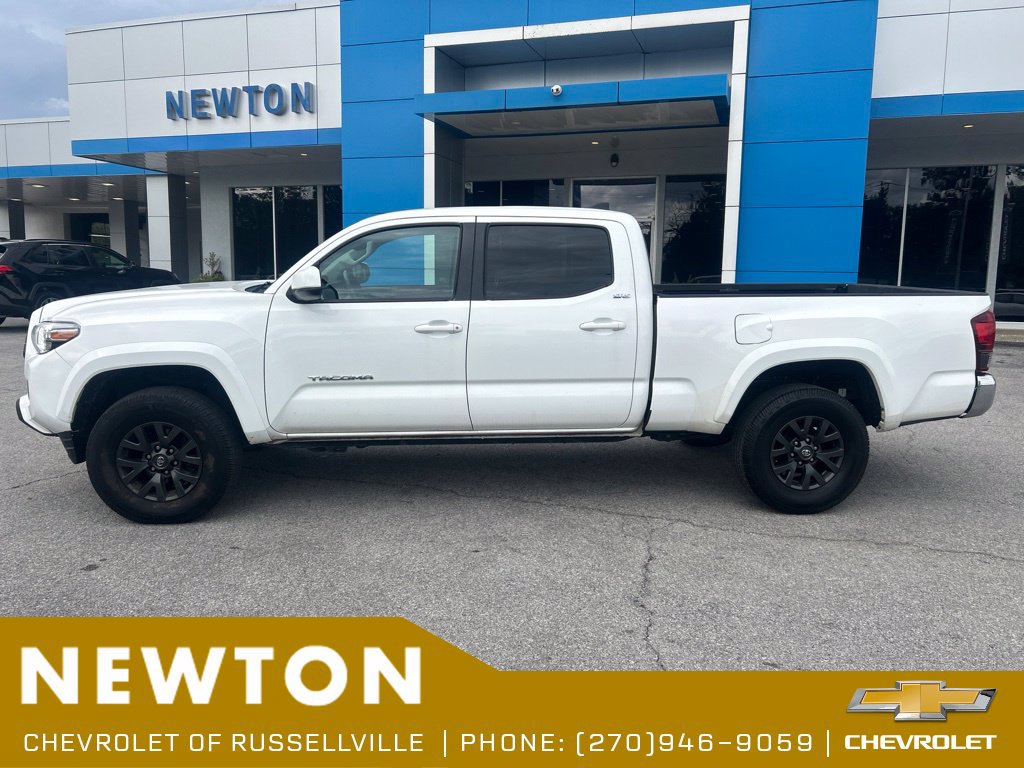 Used 2023 Toyota Tacoma SR5 AWD/4WD image 7