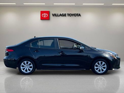 Certified 2022 Toyota Corolla LE FWD image 6