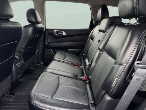 Used 2020 Nissan Pathfinder SL image 13