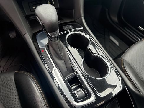 Certified 2024 Chevrolet Equinox Premier FWD image 26