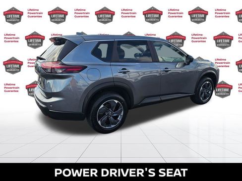 Used 2025 Nissan Rogue SV image 8