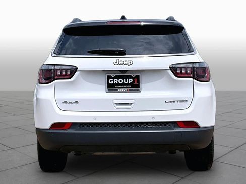 Used 2025 Jeep Compass Limited AWD/4WD image 5