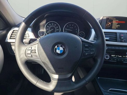Used 2017 BMW 320i Sedan image 32