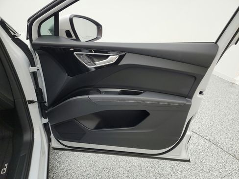 Used 2023 Audi Q4 e-tron Premium Plus w/ Premium Plus image 19