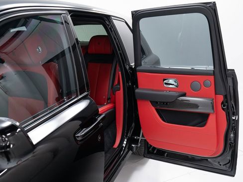 New 2025 Rolls-Royce Cullinan Black Badge w/ Leather Finishing Pack image 20