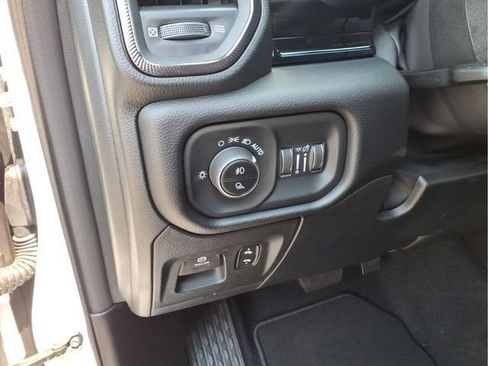 New 2026 RAM 1500 Laramie AWD/4WD image 17