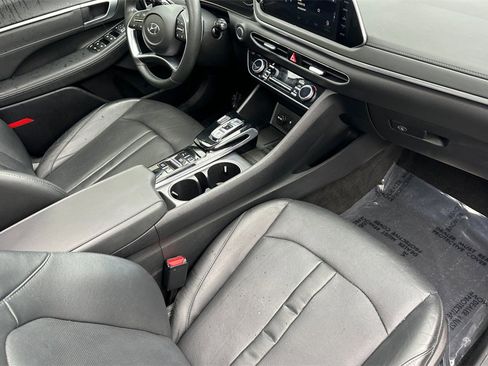 Used 2020 Hyundai Sonata Limited image 17
