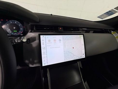 Used 2026 Land Rover Range Rover Velar Dynamic SE image 28