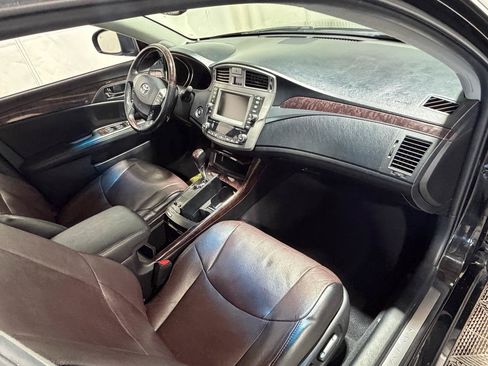 Used 2011 Toyota Avalon Limited FWD image 13