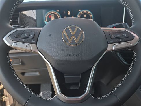 Certified 2025 Volkswagen Tiguan S FWD image 24