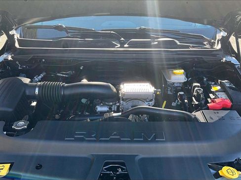 New 2026 RAM 1500 Laramie AWD/4WD image 10
