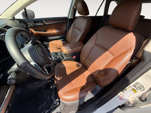 Used 2018 Subaru Outback 2.5i Touring w/ Popular Package #3 AWD/4WD image 10