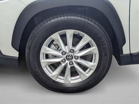 Used 2023 Toyota Corolla Cross LE image 21