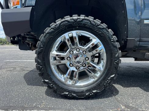 Used 2017 Chevrolet Silverado 2500 High Country w/ Duramax Plus Package AWD/4WD image 11