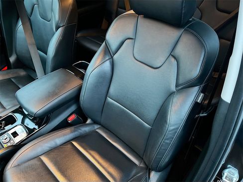 Used 2023 Kia Telluride S image 22