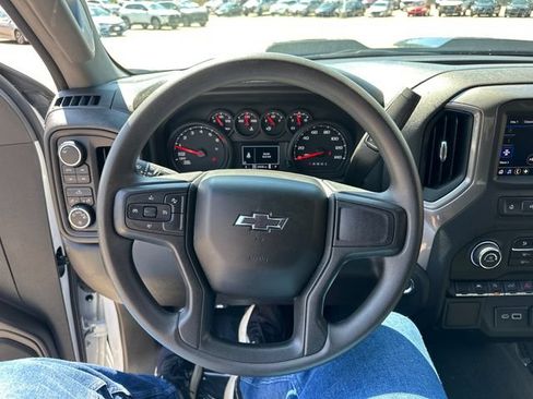 Used 2025 Chevrolet Silverado 1500 Custom Trail Boss AWD/4WD image 34