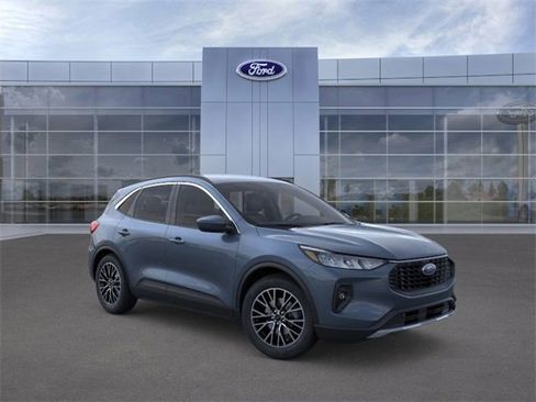 New 2025 Ford Escape SE image 7