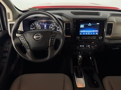 Used 2024 Nissan Frontier SV w/ SV Convenience Package image 15